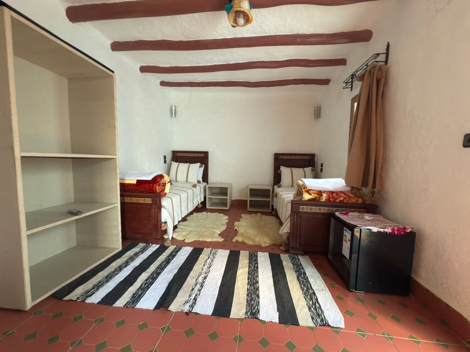 MENZAH BELLOTA - ROOM 2